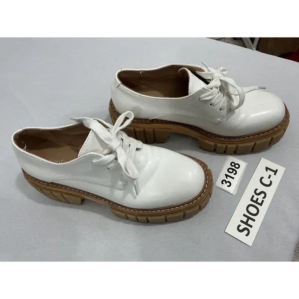 Womans Madden Girl Phoennix Size 6m White Lace Up Platform Chunky Heel Shoes - Image 2