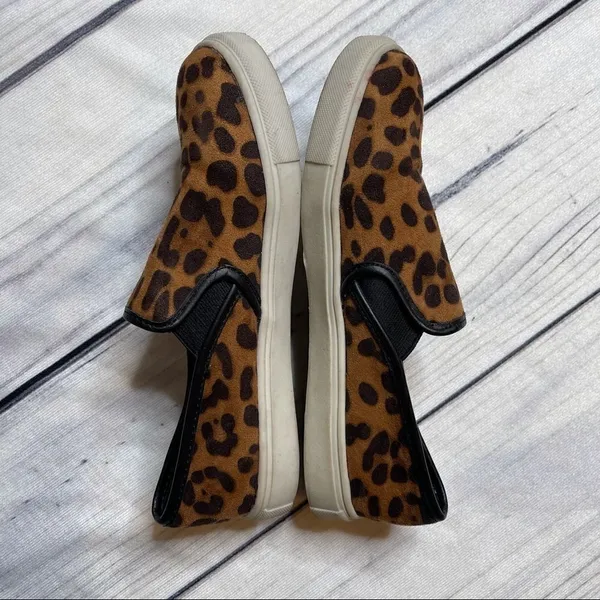 Leopard‎ Print Slip On Shoes Size 7.5 - Image 4