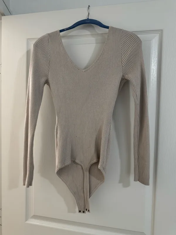 Abercrombie Knit Long Sleeve Bodysuit - Image 2