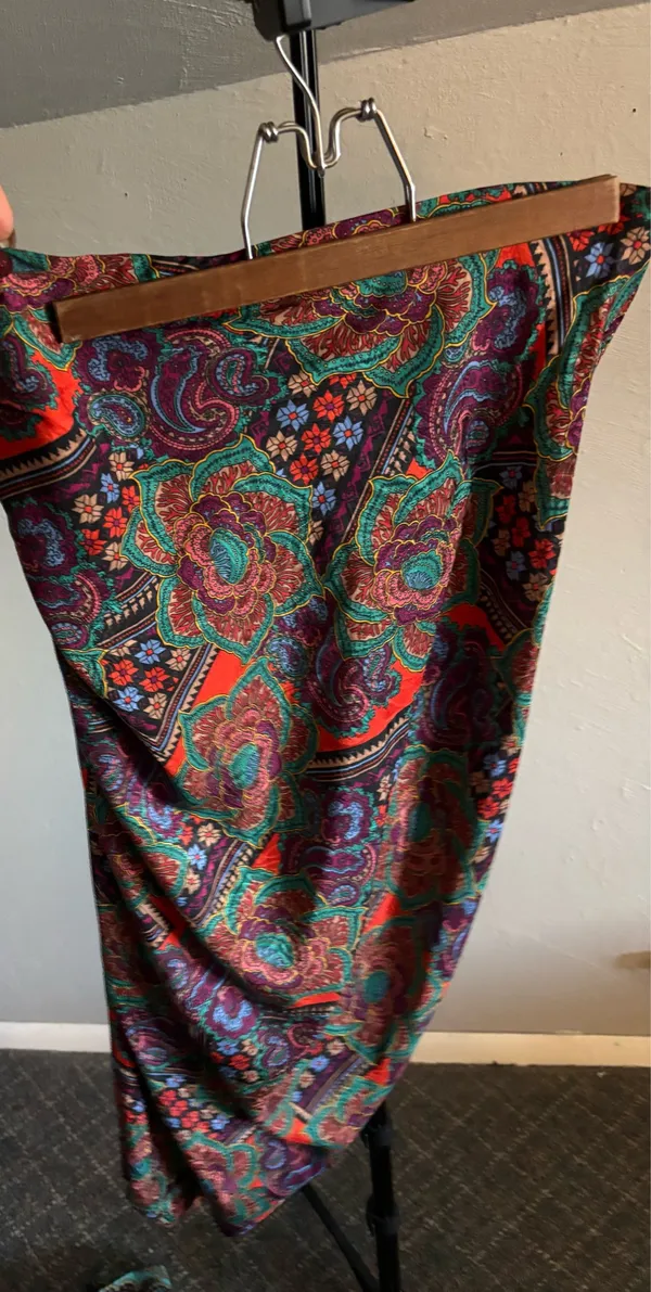 Veronica Beard silk blend Ari runched paisley midi skirt size 4 - Image 4