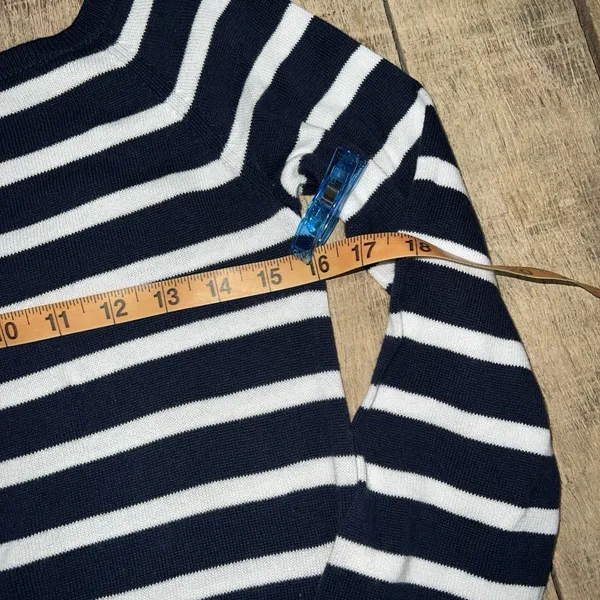 Brandy Melville Women's Navy and Blue Sweater - Image 4