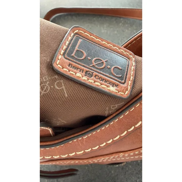 B.C.B.G. Brown Leather Crossbody ShB.C.B.G. Brown Leather Crossbody Shoulder Bag - Image 4