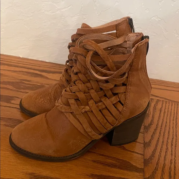 Free People Carrera heel Ankle booties Strappy size 6 - Image 4