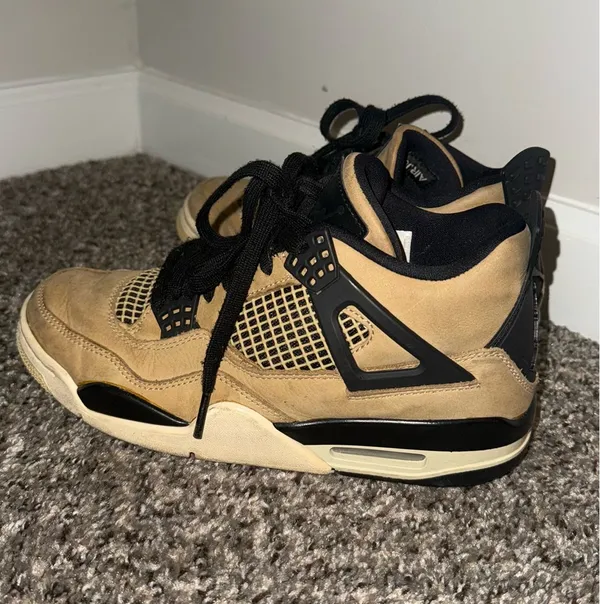 2019 Woman’s Air Jordan 4 Retro 'Mushroom' - Image 4