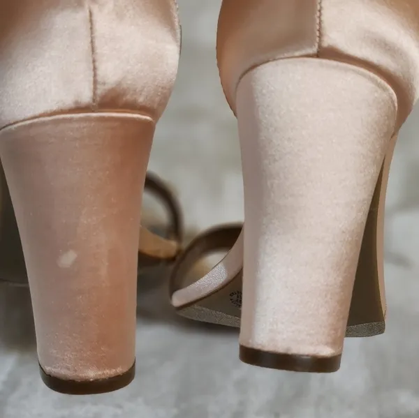 Worthington Satin pink embellished heels - Image 4