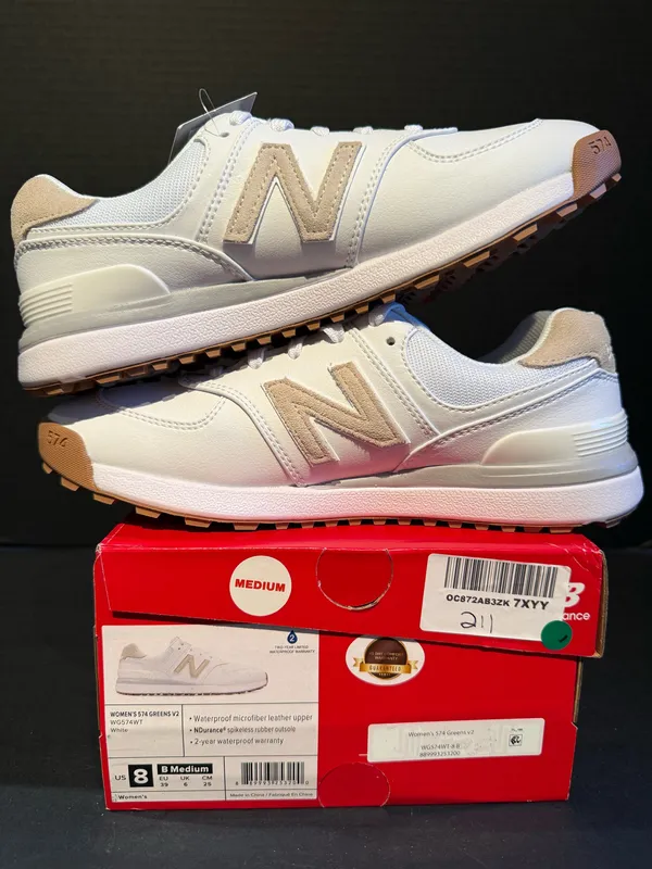 Women’s New Balance 574 size 8W - Image 2