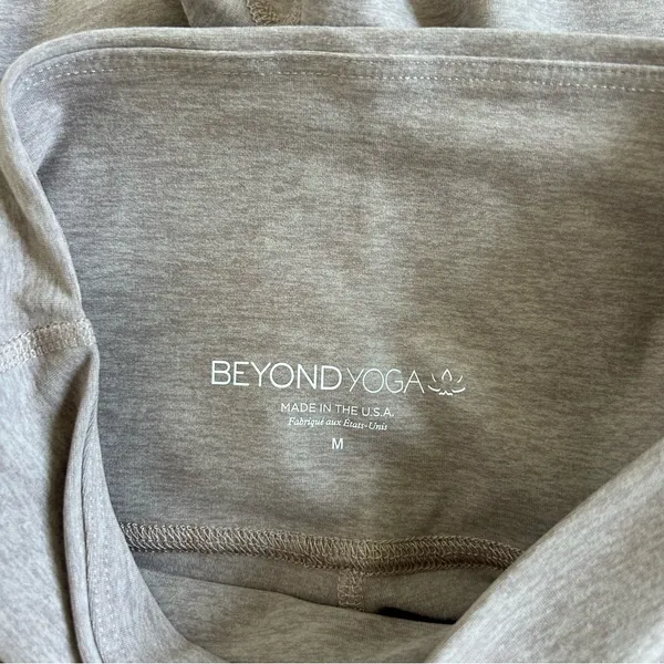 Beyond Yoga Caught in the Midi Light Dusty Pink 24in Workout Leggings M - Image 6