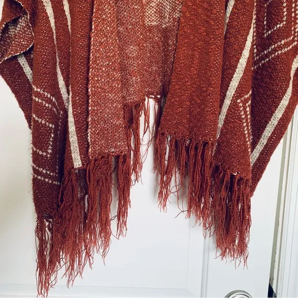 Women's Unique Boho Tribal Aztec Poncho Shawl Cardigan - Image 4