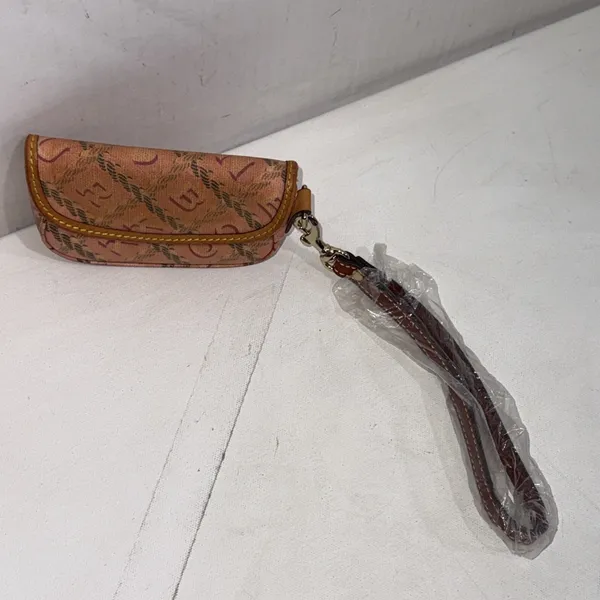 Vintage Y2K Dooney & Bourke Pink Monogram Pink Zip Keychain Wallet Coin Purse - Image 3