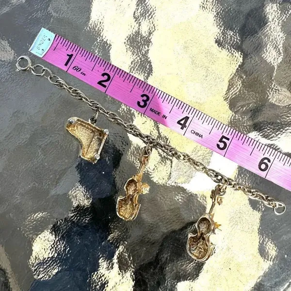 Vintage gold tone faux pearl instrument charm bracelet - Image 5
