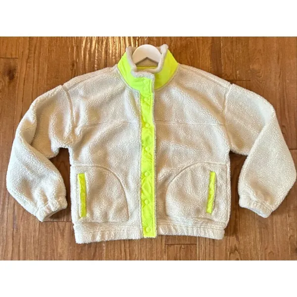Old Navy snap front flurry crop Sherpa jacket size M - Image 10
