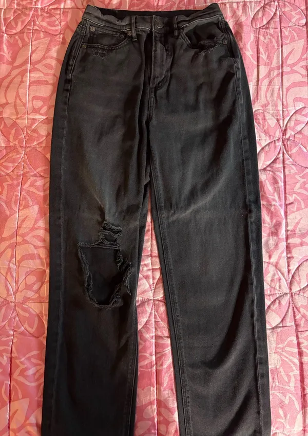 American Eagle Jeans - Image 3
