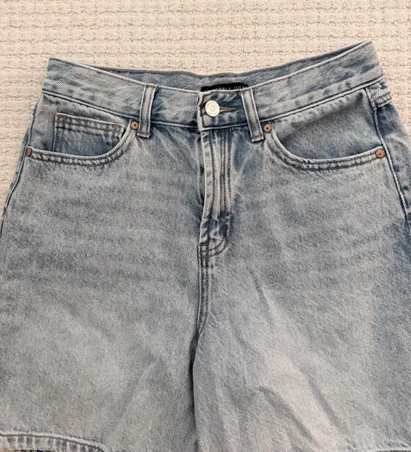 Light wash denim jean jorts - Image 2