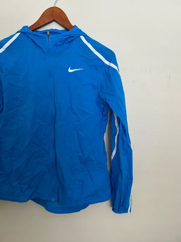 Nike full zip up running jacket  - Image 2