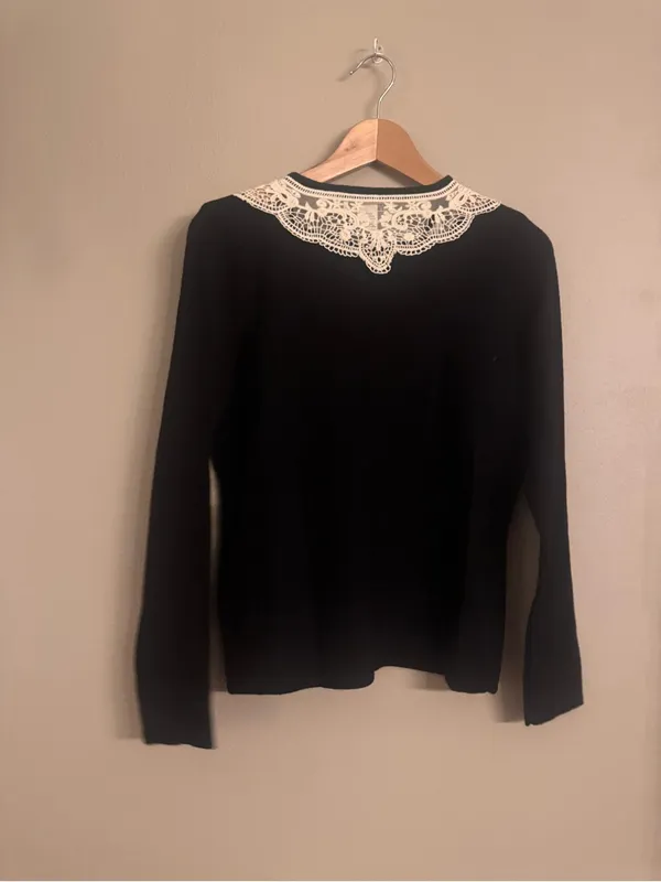 SARAH SPENSER Cardigan with White Lace‎ Trim - Image 6