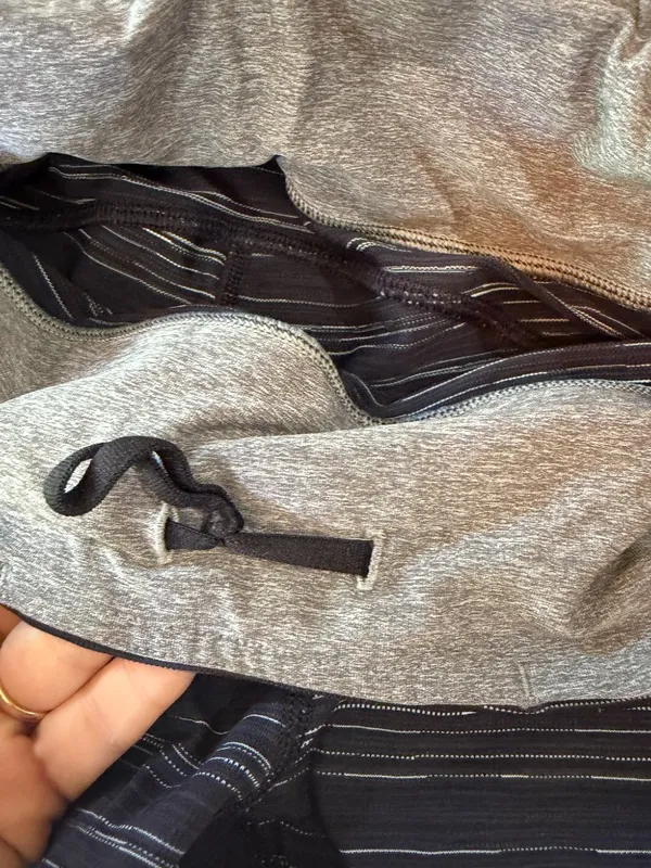 Lululemon Pace Rival Crop leggings in the Cyber Stripe Naval Blue Black Size 8 - Image 7
