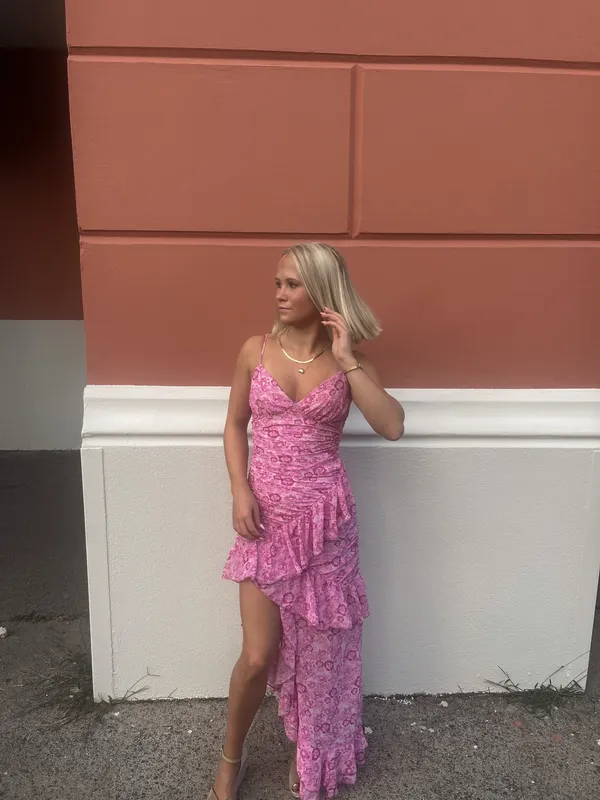 Boutique Pink Floral Maxi Dress - Image 3