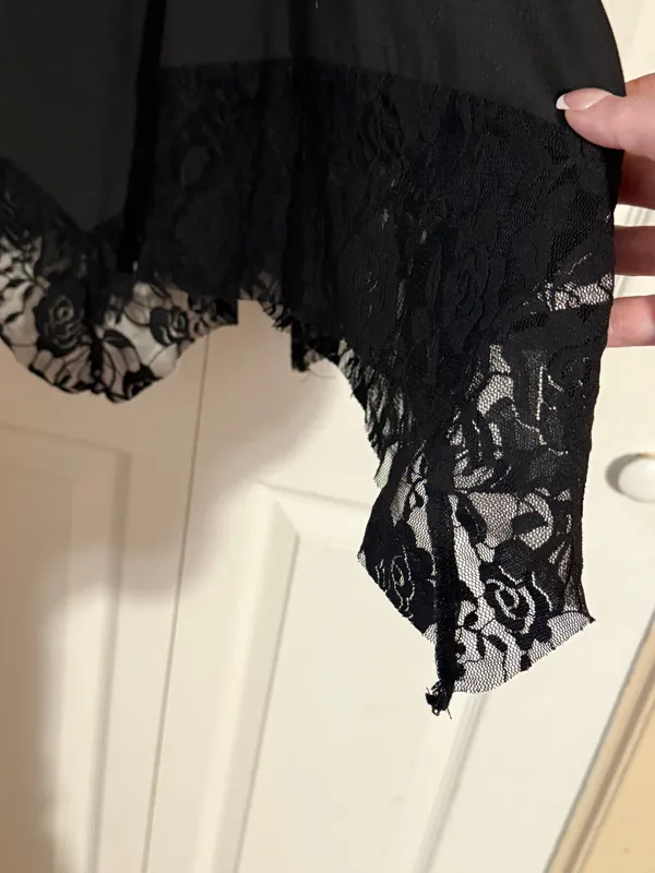 Amazon Black Tunic Shirt with Heart Detail and Lace Hem - Image 5