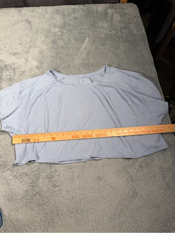 Aerie Light Blue Women's Short Sleeve Crop Top large - Image 7