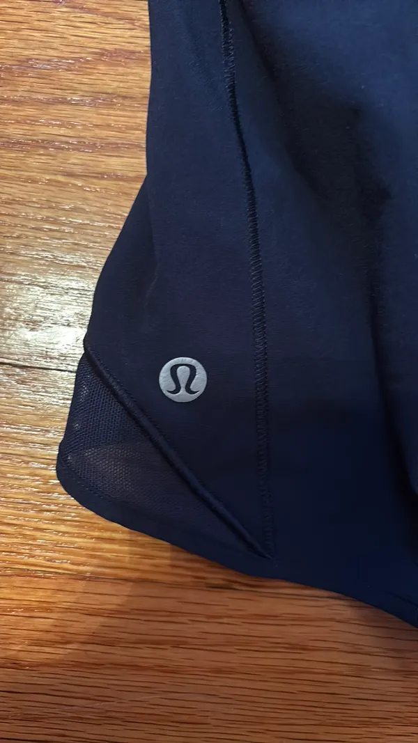 Lululemon Hotty Hot 4” - Image 2