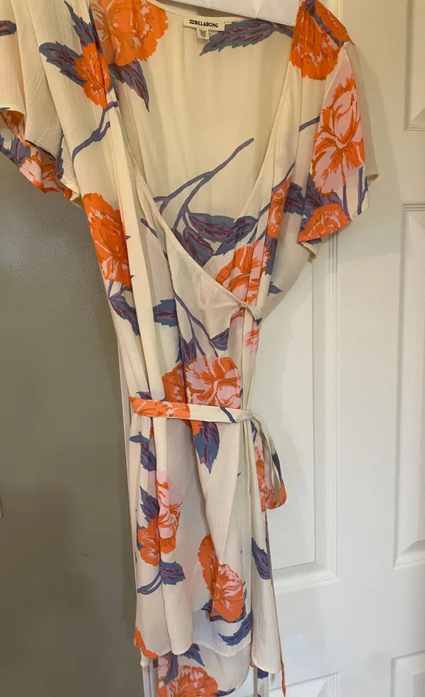 Billabong Floral Wrap Dress - Image 2