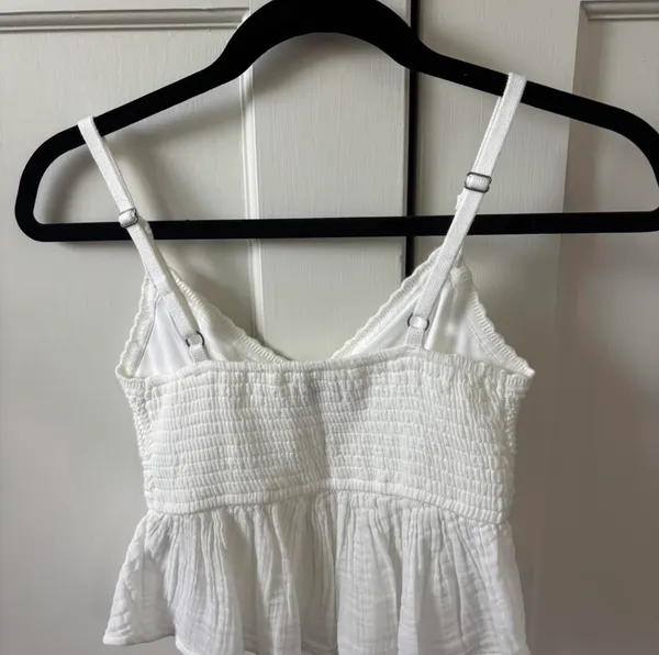 Hollister Crochet Crop Top - Image 3