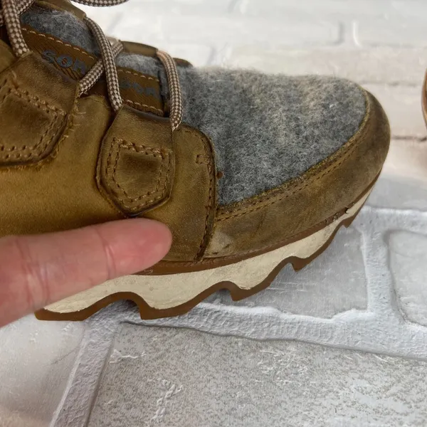 Sorel Kinetic Caribou Snow Boots‎ Womens 7.5 Light Brown Leather Gray Waterproof - Image 10