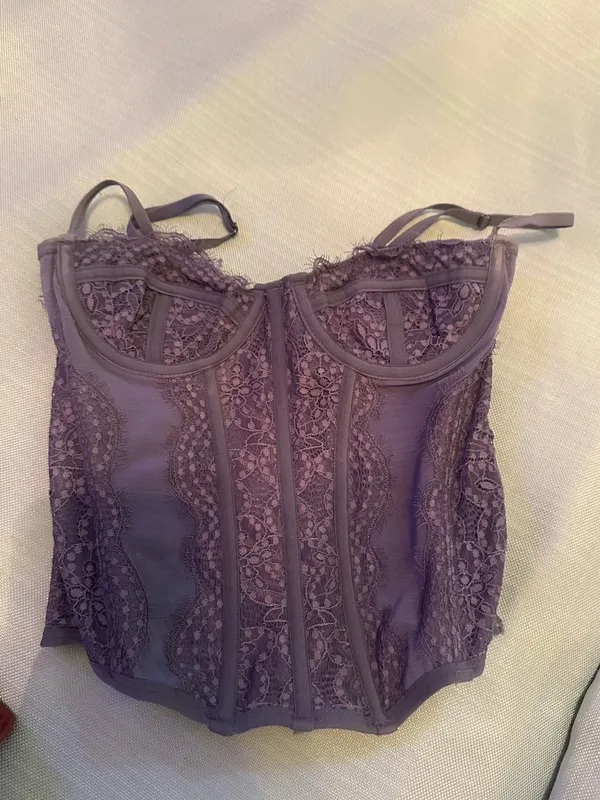 Urban Outfitters - Image 2