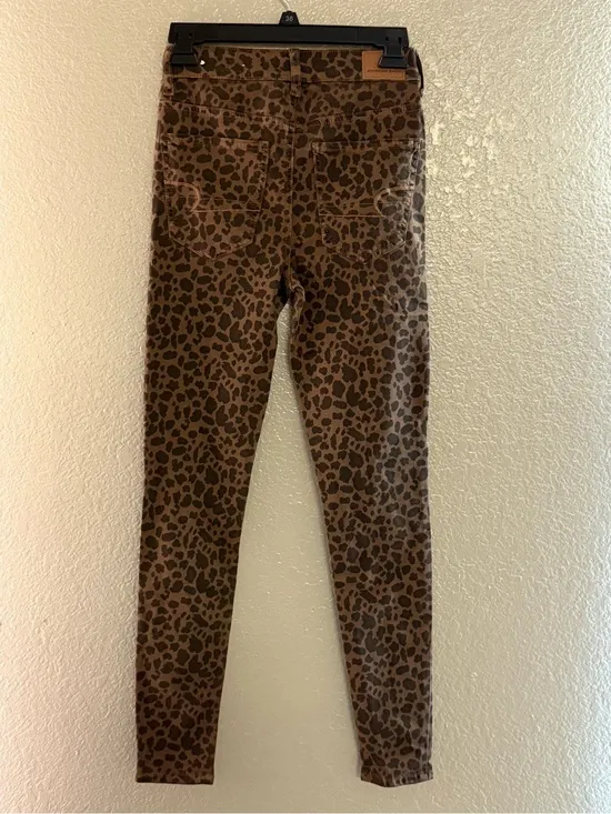 American Eagle Jeans - Image 6