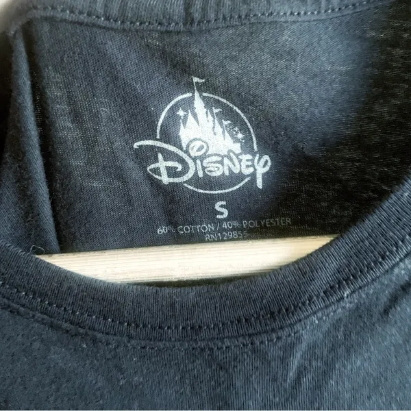 DISNEY Epcot World Showcase 101 Dalmatians Spotted at United Kingdom T-Shirt S - Image 3