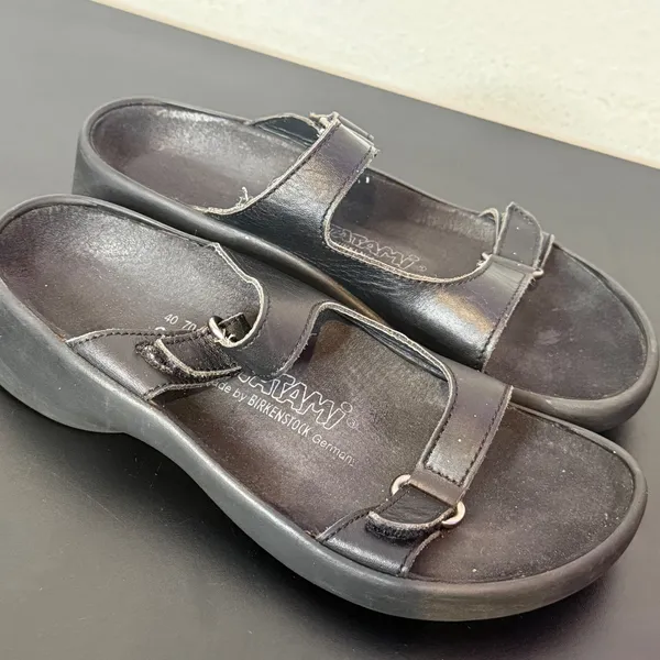 Tatami Birkenstock Platform Sandals Womens 9 Black Leather Double Strap Slides - Image 5