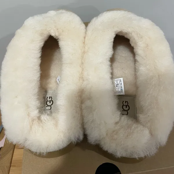 UGG | Cluggette Slippers Indoor Outdoor In Sand NEW In Box Size 8 - Image 4