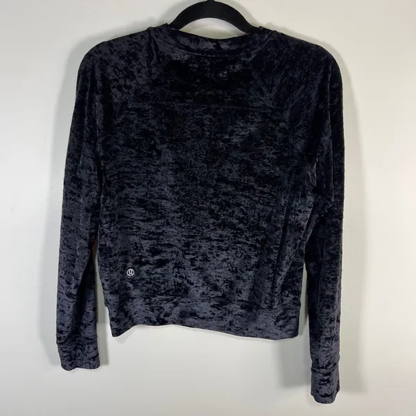 Lululemon Black Crushed Velvet Crewneck Sweatshirt Raglan Sleeve Pullover‎ rare - Image 4