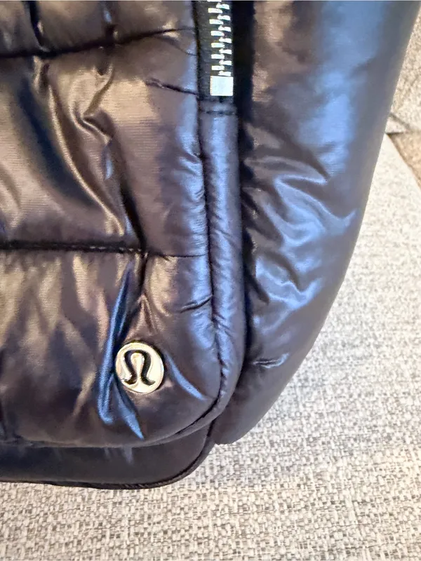 Lululemon Everywhere Backpack 22L Wunder Puff black limited edition NWT - Image 9
