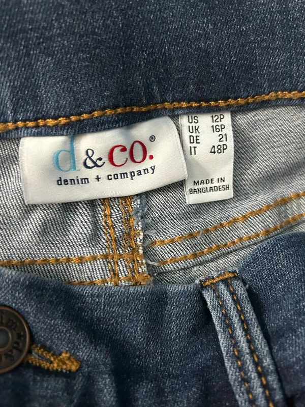 Denim & Company Women’s Dark Blue Distressed Jeans 12P - Image 10