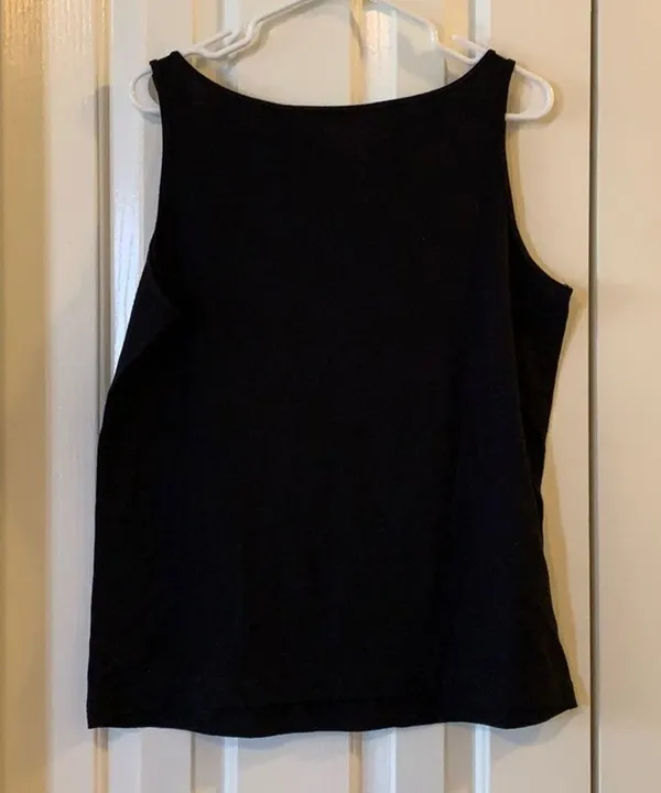 Old navy black tank top - Image 3