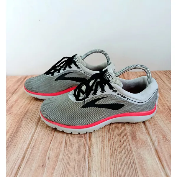 Brooks PureFlow 7 Women's Size 7.5 Gray Black Pink Running Shoes Sneakers - Image 2