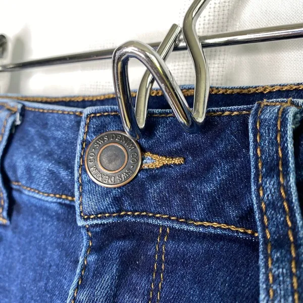 MIAMI High Rise Cuffed Hem Denim Jean Shorts Junior's Size 5 Blue Hi Waisted - Image 4