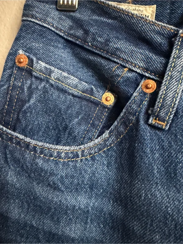 Levi's Women’s 501 Straight Leg Denim Jeans in Medium Blue Wash 26x32 NWT - Image 13