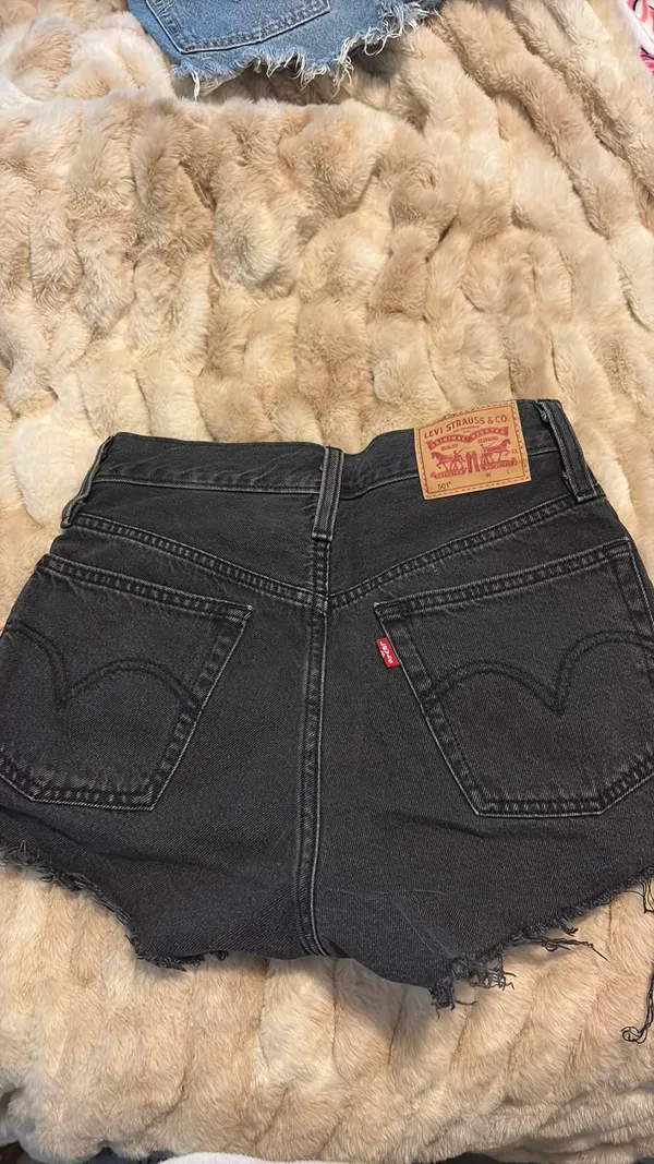 Levi’s 501 Shorts - Image 2