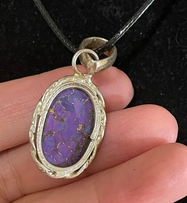 Silver tone with Purple turquoise stone pendant unsigned - Image 3