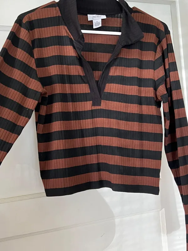Brown Striped Long sleeve Size XL - Image 2