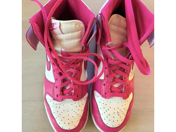 Nike Women's Pink Trainer - Image 2
