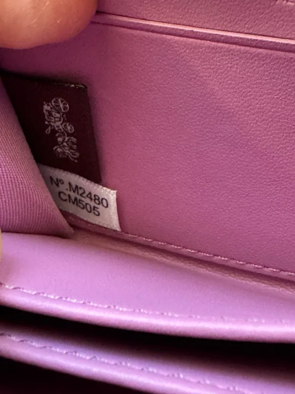 NWT Coach Quilted Pillow Essential Small Zip Around Card Case CM505 Fuchsia - Image 6