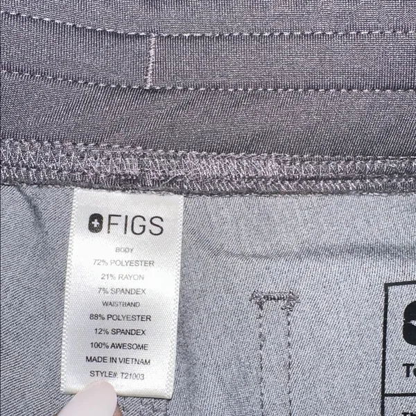 Figs Technical Collection Gray nurses Pants size small - Image 4