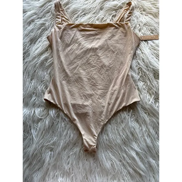 Skims Fits Everybody Square Neck Bodysuit Sand Size Large - Image 4