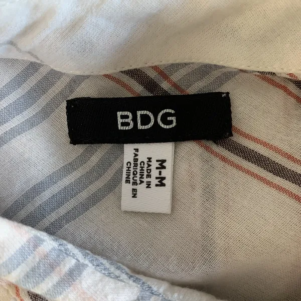 BDG Urban Outfitters Medium Plaid Button Up Long Sleeve‎ Shirt - Image 4