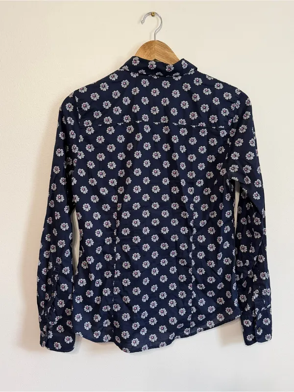 J. Crew Long Sleeve Perfect Button Down Shirt Floral Size 8 Navy Blue Top - Image 5