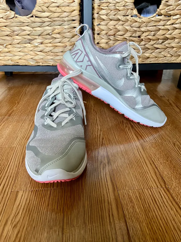 Air Max Fury Sneakers - Image 6