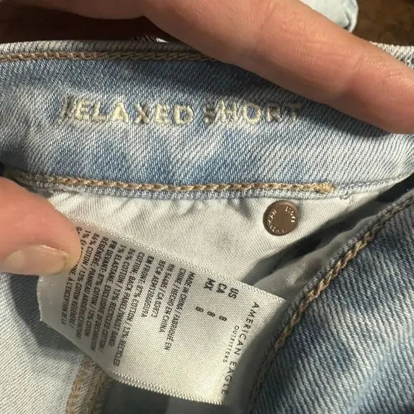 American Eagle distressed relaxed size 8 denim shorts - Image 3